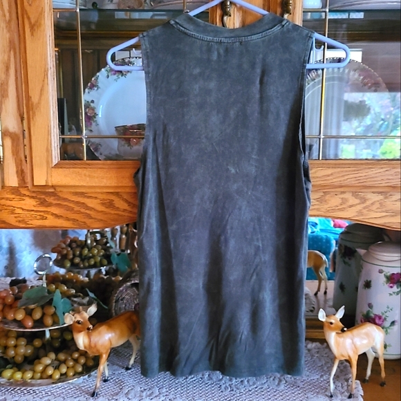 GIMMICKS BY BKE TANK TOP ~🎊HP🎊 - Picture 3 of 4